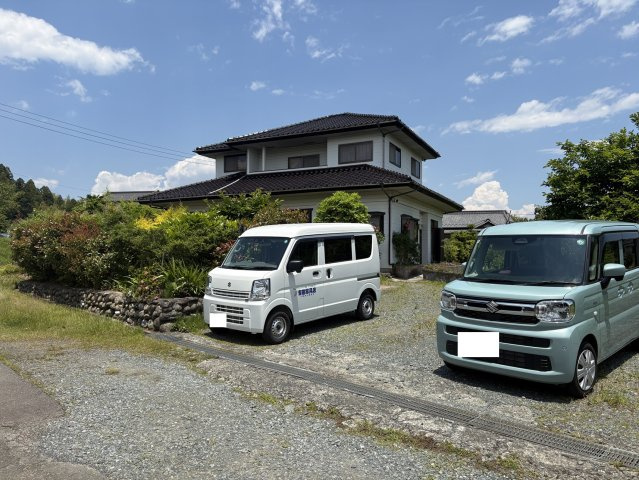 山田町道端 中古一戸建ての駐車場
