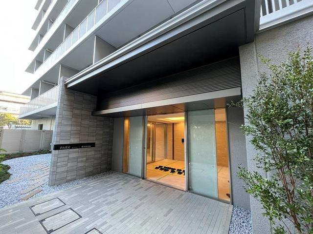 パークアクシス横浜阪東橋のエントランス|ゆとりのあるエントランスです