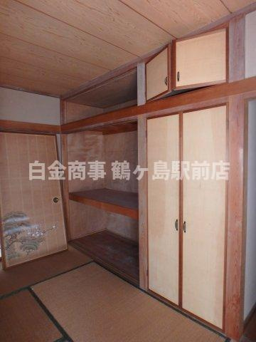 坂戸市鶴舞中古戸建の収納|リフォーム前の写真です