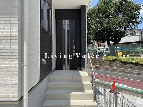 【仲介手数料０円】綾瀬市寺尾釜田2丁目　新築一戸建て　B号棟　全2棟の玄関|【仲介手数料０円】綾瀬市寺尾釜田2丁目　新築一戸建て　B号棟　全2棟