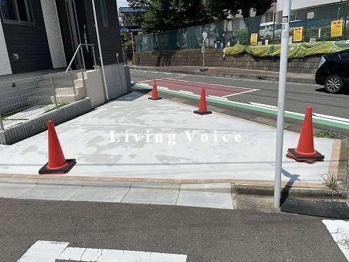 【仲介手数料０円】綾瀬市寺尾釜田2丁目　新築一戸建て　B号棟　全2棟の駐車場|【仲介手数料０円】綾瀬市寺尾釜田2丁目　新築一戸建て　B号棟　全2棟