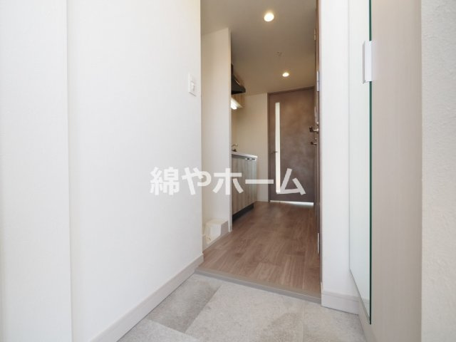 プレサンス鶴橋トレヴィエの玄関|きれいな玄関です