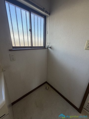 平塚市南金目　中古戸建のランドリースペース