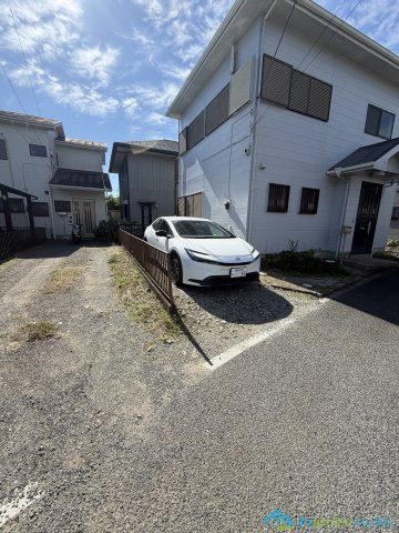 平塚市南金目　中古戸建の駐車場
