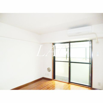 【居間・リビング】 | アクア新浦安 | 洋室のお部屋です。
