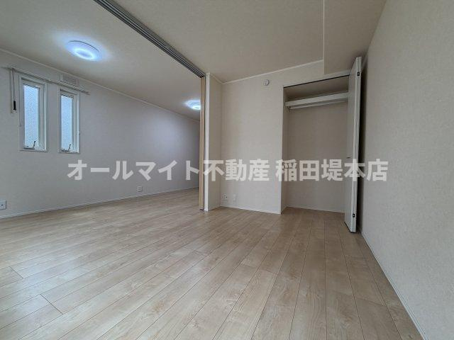 川崎市多摩区宿河原７丁目のアパートの洋室