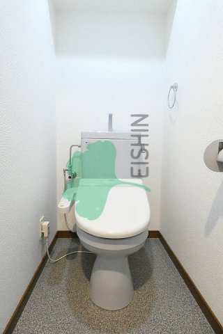 ロイヤル天神東のトイレ|清潔感のあるトイレです。