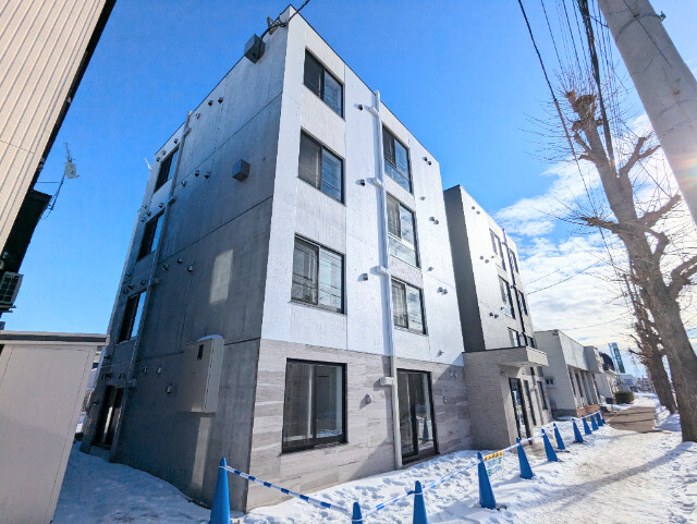 La Douce Vie恵み野駅前 （ラドゥースヴィ）