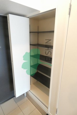 エンクレスト祇園2の玄関|下駄箱もしっかりついてます！