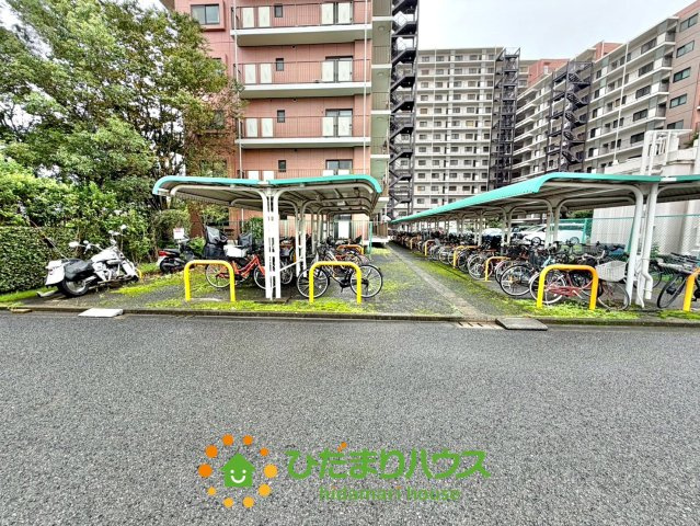 ライオンズガーデン久喜壱番館の駐輪場