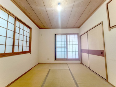 【和室】 | 大桝町、中古戸建て | 【現地写真】
和室♪
全居室収納付き♪