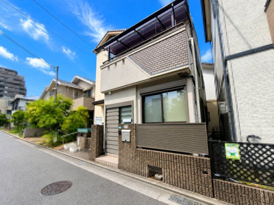 【前面道路含む現地写真】 | 大桝町、中古戸建て | 【現地写真】
大枡公園目の前の閑静な住宅街です♪
前道も広く住環境良好です！