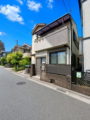 【前面道路含む現地写真】 | 大桝町、中古戸建て | 【現地写真】
大枡公園目の前の閑静な住宅街です♪
前道も広く住環境良好です！
