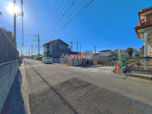 越谷市川柳町3丁目 新築分譲住宅の前面道路含む現地写真