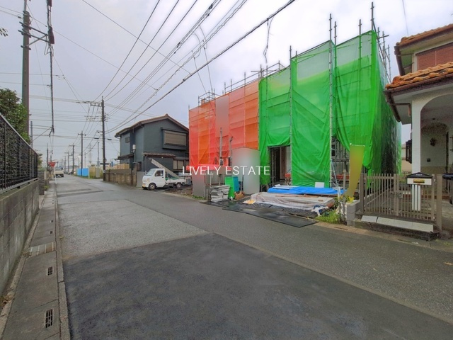 越谷市川柳町3丁目 新築分譲住宅の前面道路含む現地写真