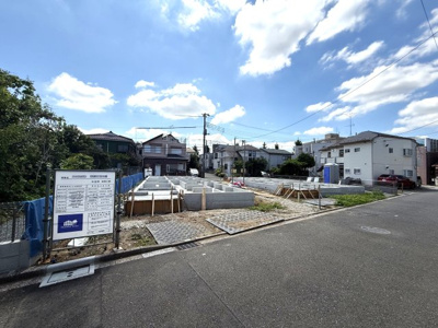 【外観】 | 【仲介手数料１００万円ＯＦＦ！】■和泉多摩川駅３分■狛江１０分■性能評価６項目で最高評価■ＺＥＨ水準 | 諸費用１００万円ＯＦＦ！
決算キャンペーン！
家計応援サービスの限界に挑戦中！
■和泉多摩川駅３分
■狛江駅１０分
■耐震性など６項目で最高評価
■ＺＥＨ水準
■省エネラベル
■モデルハウス見学可