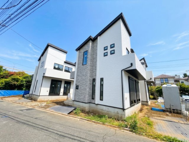 【外観】 | 【仲介手数料２６０万円が無料！】■和泉多摩川駅３分■狛江１０分■性能評価６項目で最高評価■ＺＥＨ水準 | 諸費用２６０万円ＯＦＦ！
決算キャンペーン！
家計応援サービスの限界に挑戦中！
■和泉多摩川駅３分
■狛江駅１０分
■耐震性など６項目で最高評価
■ＺＥＨ水準
■省エネラベル
■内覧可