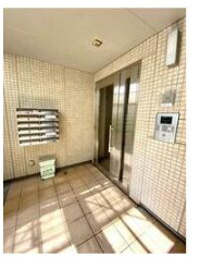 ジュネス西小山のエントランス
