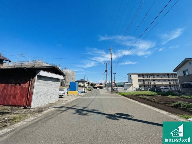 東近江市八日市清水　第1期　新築一戸建ての前面道路含む現地写真|周辺は落ち着いた街並みの住宅地！子育てがしやすい住環境です！まだ未完成ですが、現地でしかわからない事もございます。是非一度ご覧ください。
