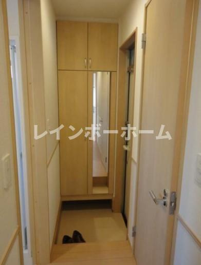 グランディール東小岩の玄関