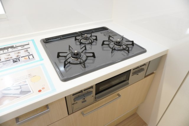 越谷市赤山町4丁目 新築分譲住宅のキッチン