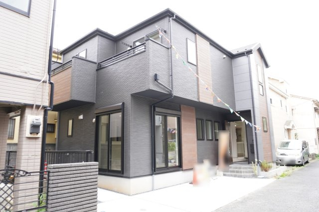 越谷市赤山町4丁目 新築分譲住宅