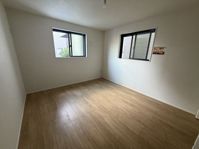《仲介手数料無料》南区文蔵５丁目7-10新築一戸建てケイアイグレイス‎の洋室