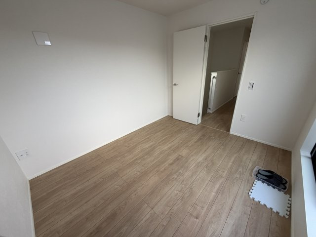 《仲介手数料無料》南区文蔵５丁目7-10新築一戸建てケイアイグレイス‎の洋室