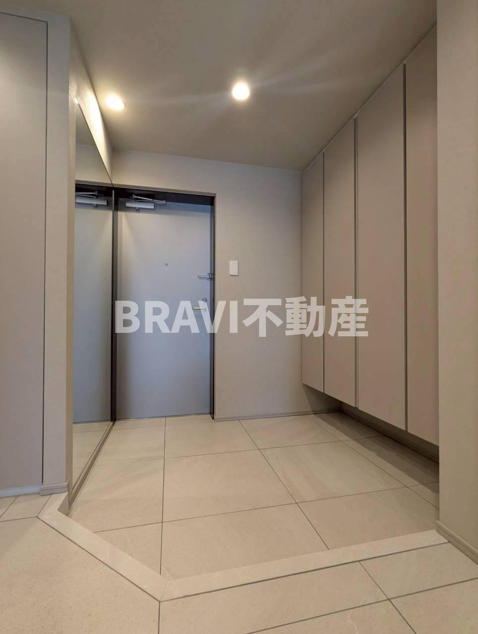 アーバネックス谷町四丁目 BRAVI不動産の玄関