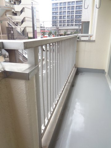 吉原マンションのバルコニー