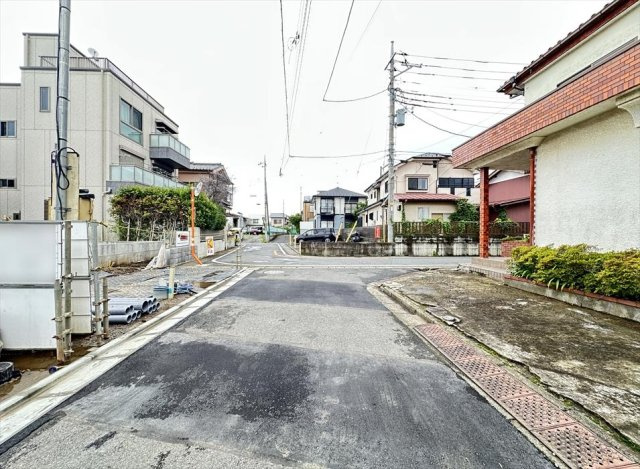 【前面道路含む現地写真】 | 志木市中宗岡1丁目　新築一戸建住宅　全2棟　(丸井志木店) | 前面道路の様子