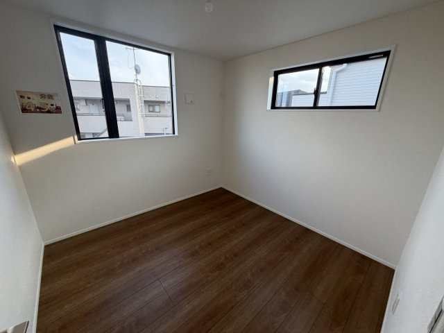 《仲介手数料無料》南区文蔵５丁目7-10新築一戸建てケイアイグレイス‎の洋室