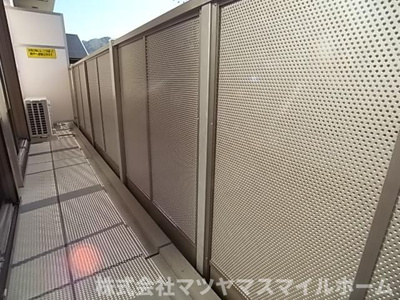 【バルコニー】 | アムール八籏