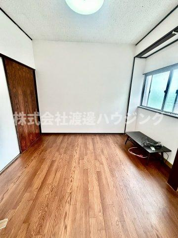 塚本５丁目一戸建の洋室