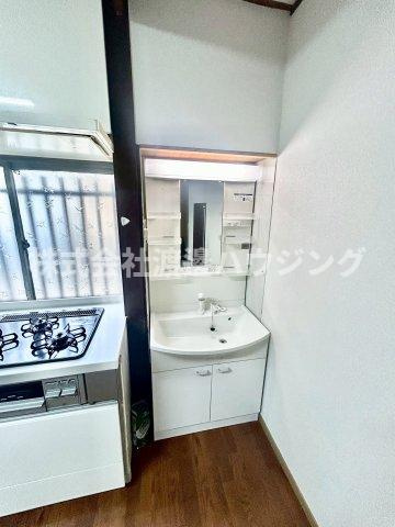 塚本５丁目一戸建の洗面所
