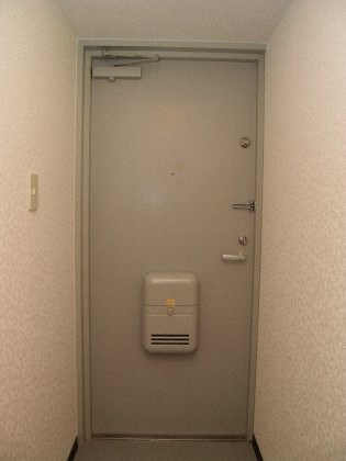 【玄関】ロイヤルリバー