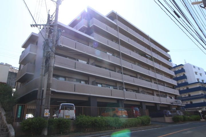 アムール香椎駅南