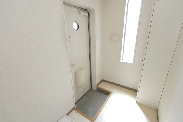 リリックコートサンフラワーの玄関