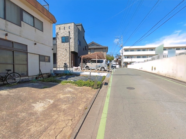 仲介手数料無料　所沢市小手指元町　新築戸建　全1棟の前面道路含む現地写真