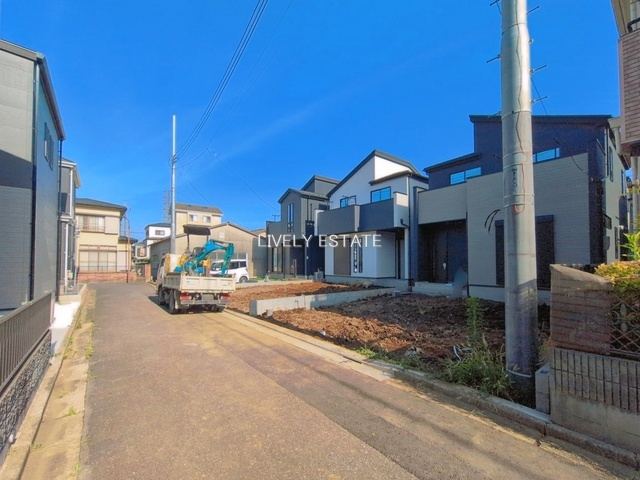 草加市青柳6丁目 新築分譲住宅 全5棟 4号棟の前面道路含む現地写真