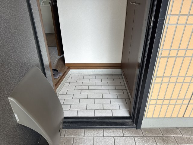 フォレスト浜の宮Ａ棟の玄関
