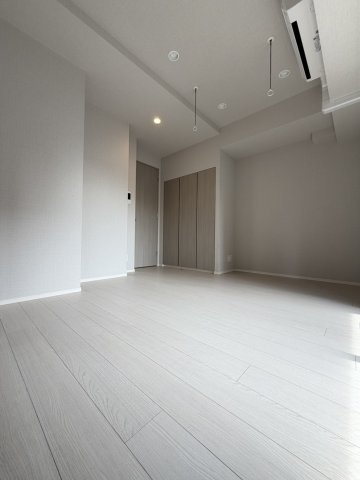 ZOOM池袋Westの洋室
