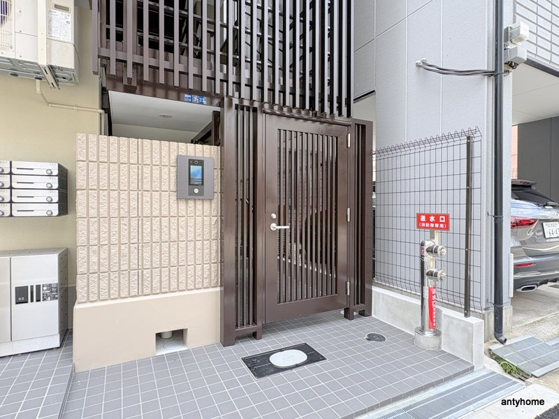 GraceMaisonTanimachi6　仲介手数料無料のエントランス