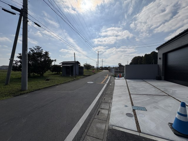【前面道路含む現地写真】 | 深谷市上原第1期　新築戸建　全2棟　2号棟