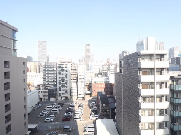 【展望】 | 【物件からの眺望】9階からの眺望！都市の景観と一体となったくつろぎある眺望です☆