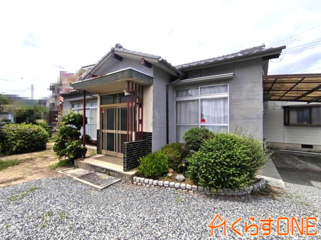 【外観】 | 庭・駐車スペースが広々した平家住宅／姫路市刀出