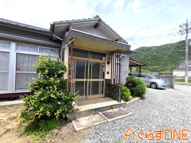【外観】 | 庭・駐車スペースが広々した平家住宅／姫路市刀出