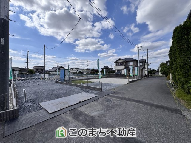 ワイウッドコート宇都宮市江曽島町第1期の前面道路含む現地写真|前面道路含む現地写真