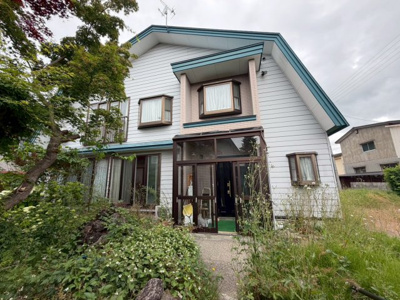 【外観】 | 耶麻郡猪苗代町字新町　離れあり　5DK | 母屋
