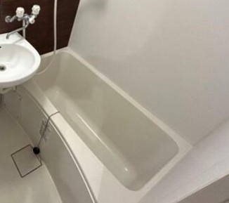 ロイヤルメゾン蒔田の浴室